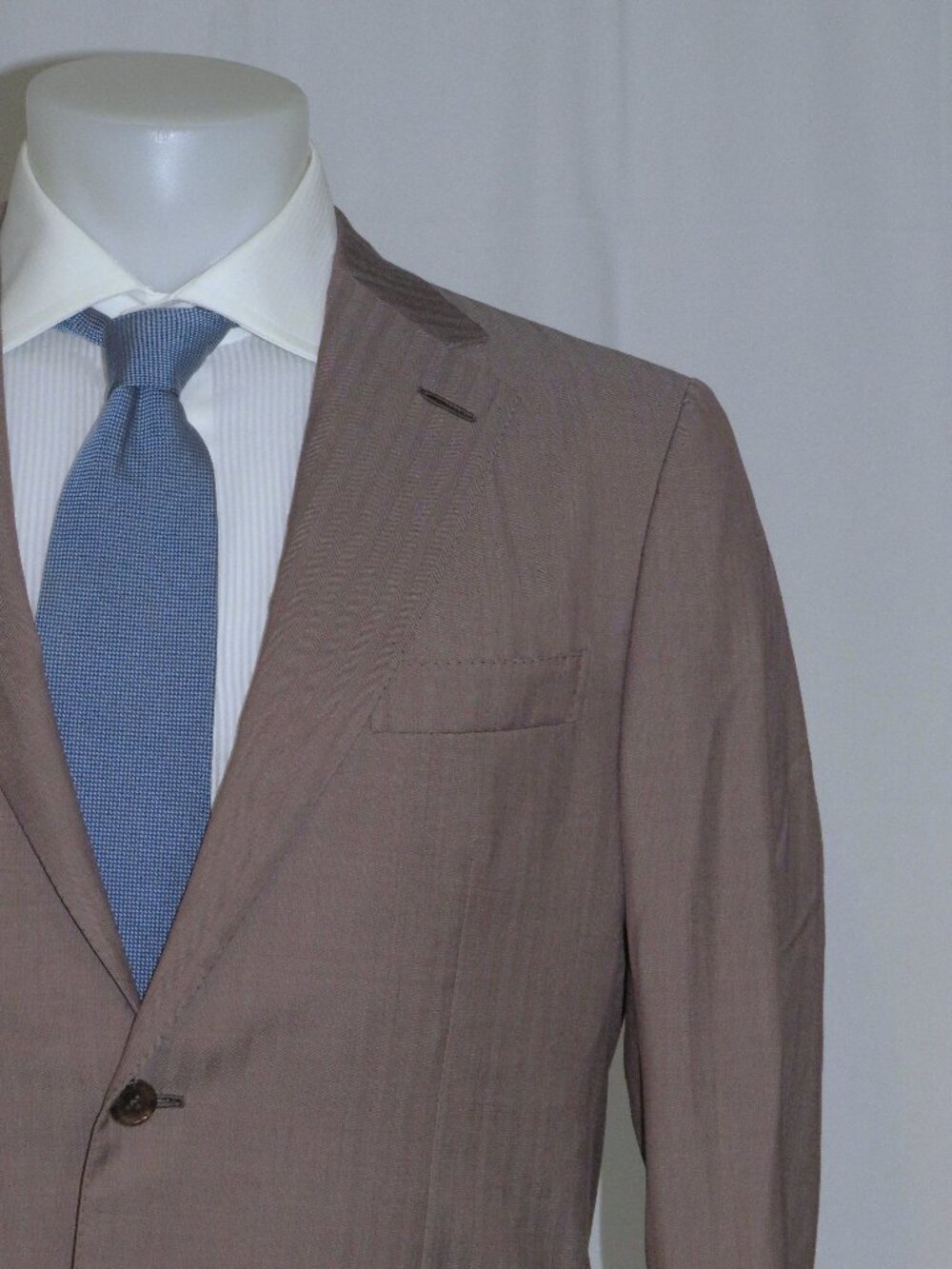 Brioni Condotti Super 150 Current Taupe Herringbone Two Button Suit 42S